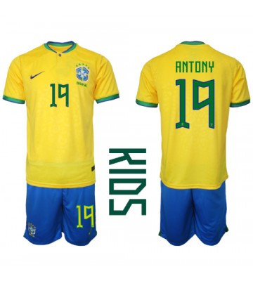 Brasilien Antony #19 babykläder Hemmatröja barn VM 2022 Korta ärmar (+ Korta byxor)